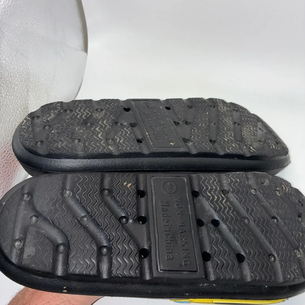 Squishmallows Sunny the Bee Black Slide Sandals Mens 9/10 Slip On‎ Foam Shoes